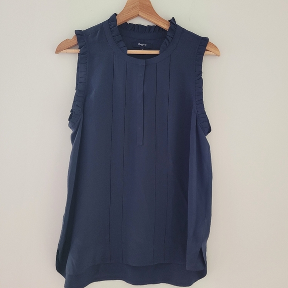 Madewell Tops - Madewell  silk sleeveless blue blouse  size small hidden snap front